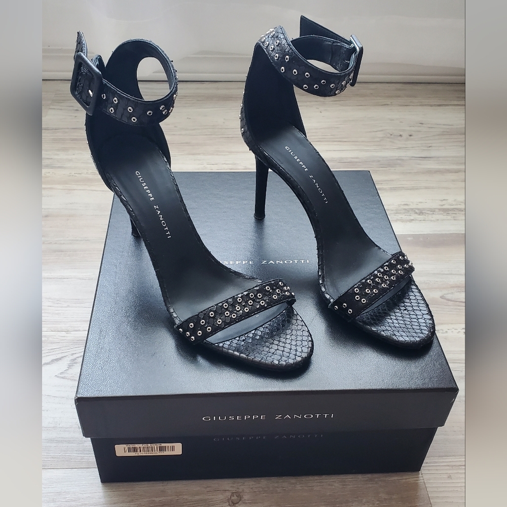 Giuseppe Zanotti Black Neyla Croc Sandal Heels with Grommets Sz EUR 37